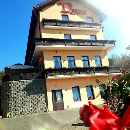 Hotel Dennis Mediaş Dış mekan fotoğraf