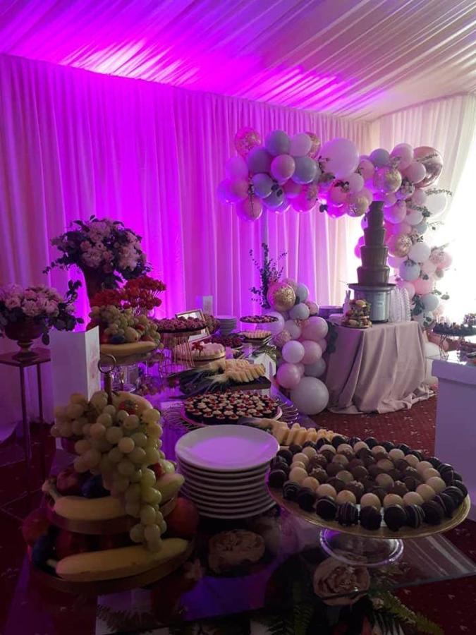 Hotel Dennis Mediaş Dış mekan fotoğraf