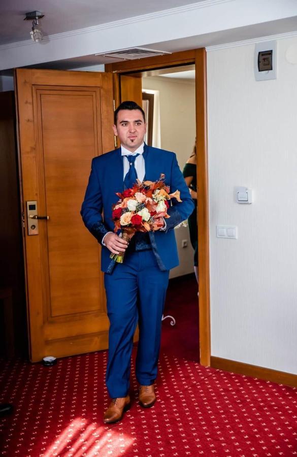 Hotel Dennis Mediaş Dış mekan fotoğraf
